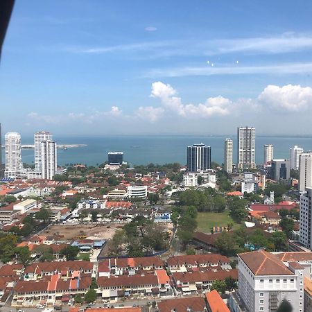 Tropicana 218 Macalister Netflix Unit By Blue Sky Holidays George Town Exteriör bild