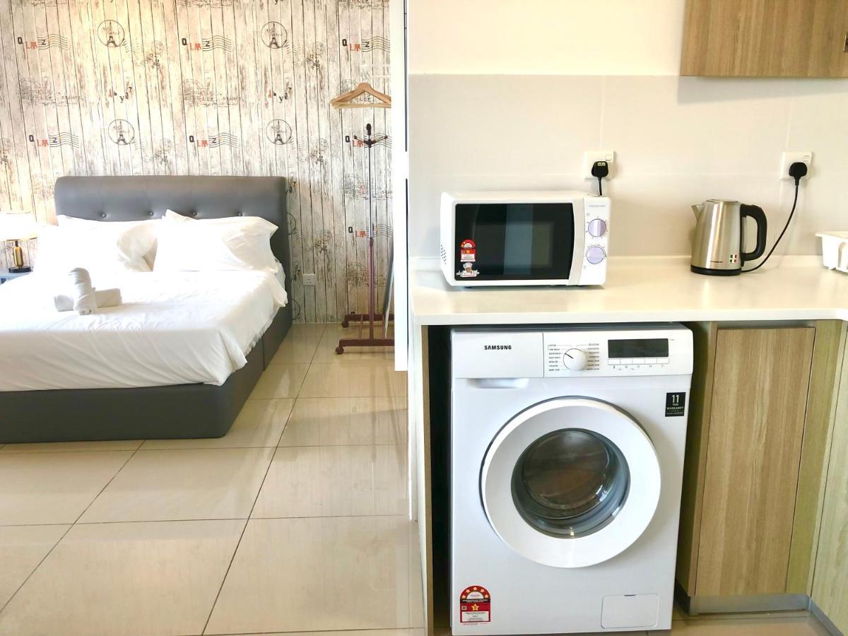 Tropicana 218 Macalister Netflix Unit By Blue Sky Holidays George Town Exteriör bild