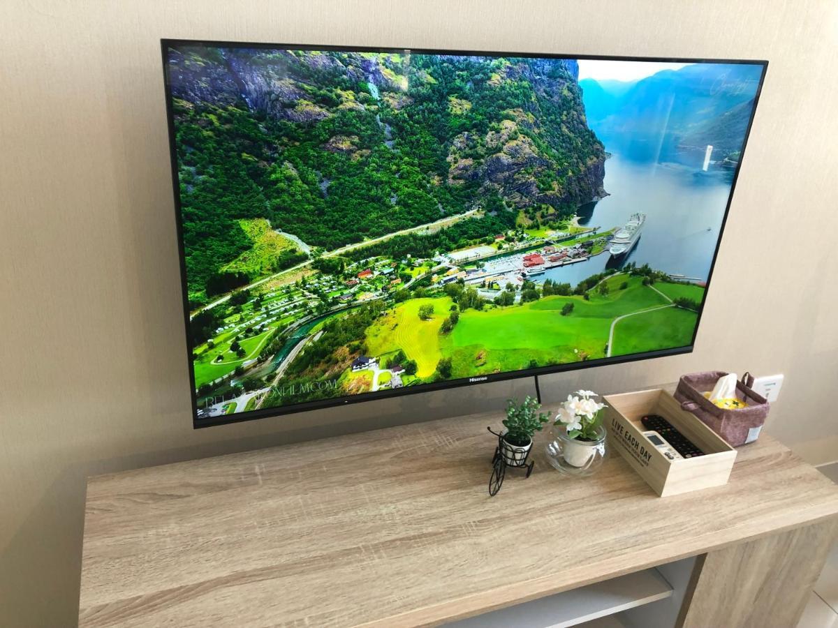Tropicana 218 Macalister Netflix Unit By Blue Sky Holidays George Town Exteriör bild
