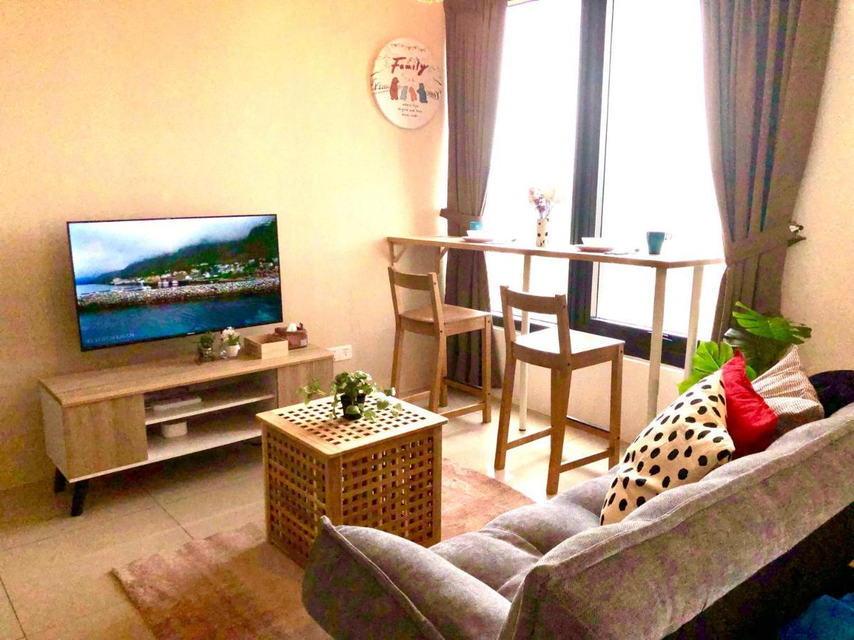 Tropicana 218 Macalister Netflix Unit By Blue Sky Holidays George Town Exteriör bild