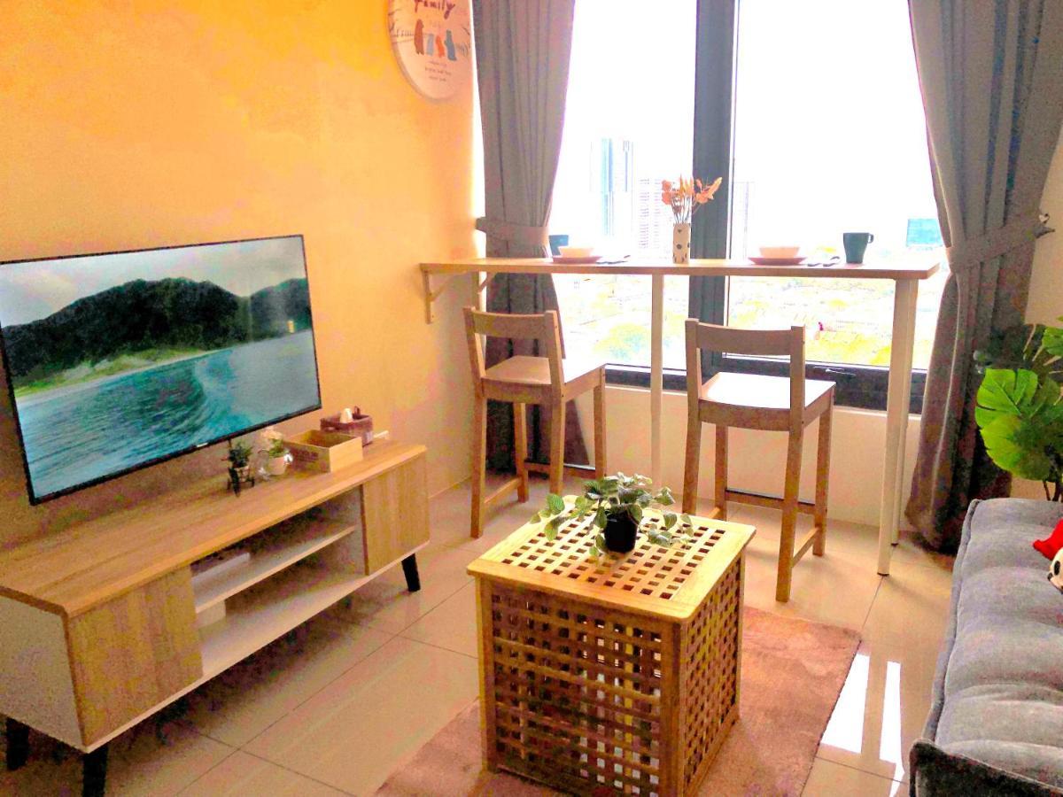 Tropicana 218 Macalister Netflix Unit By Blue Sky Holidays George Town Exteriör bild
