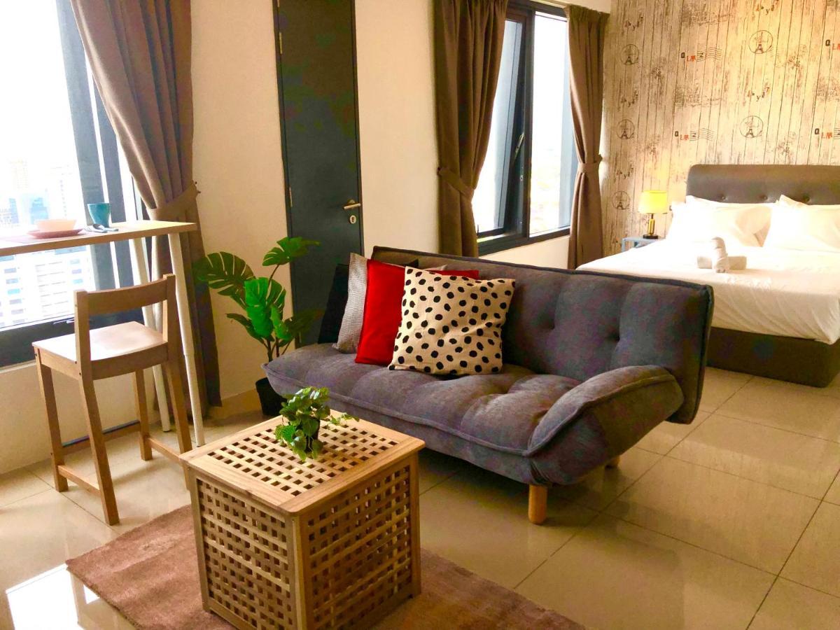 Tropicana 218 Macalister Netflix Unit By Blue Sky Holidays George Town Exteriör bild