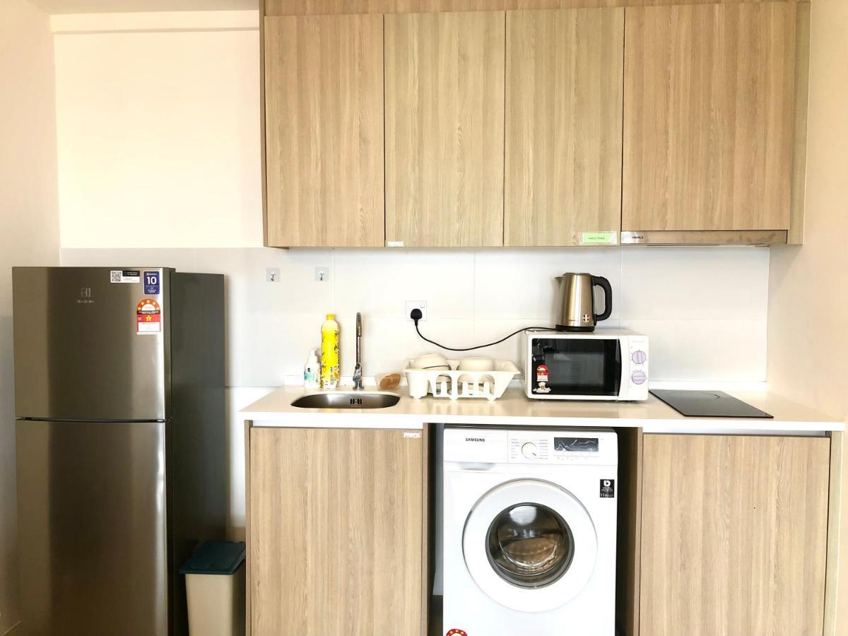 Tropicana 218 Macalister Netflix Unit By Blue Sky Holidays George Town Exteriör bild