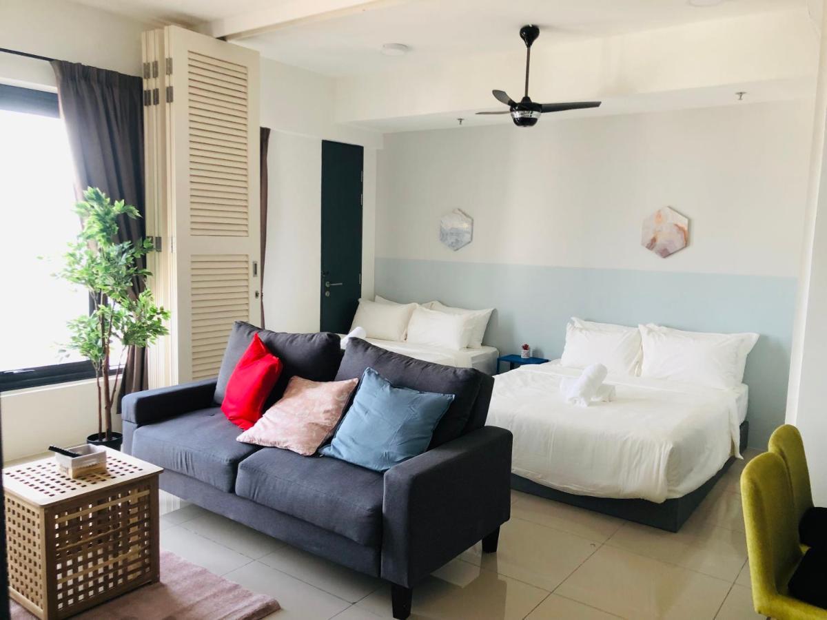 Tropicana 218 Macalister Netflix Unit By Blue Sky Holidays George Town Exteriör bild