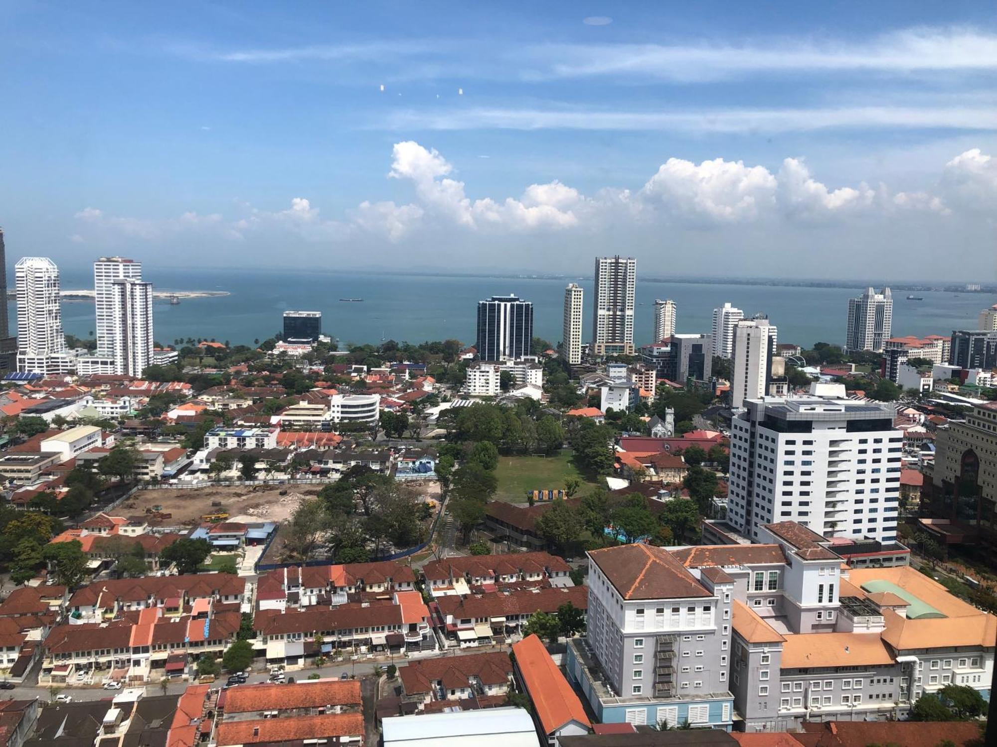 Tropicana 218 Macalister Netflix Unit By Blue Sky Holidays George Town Exteriör bild