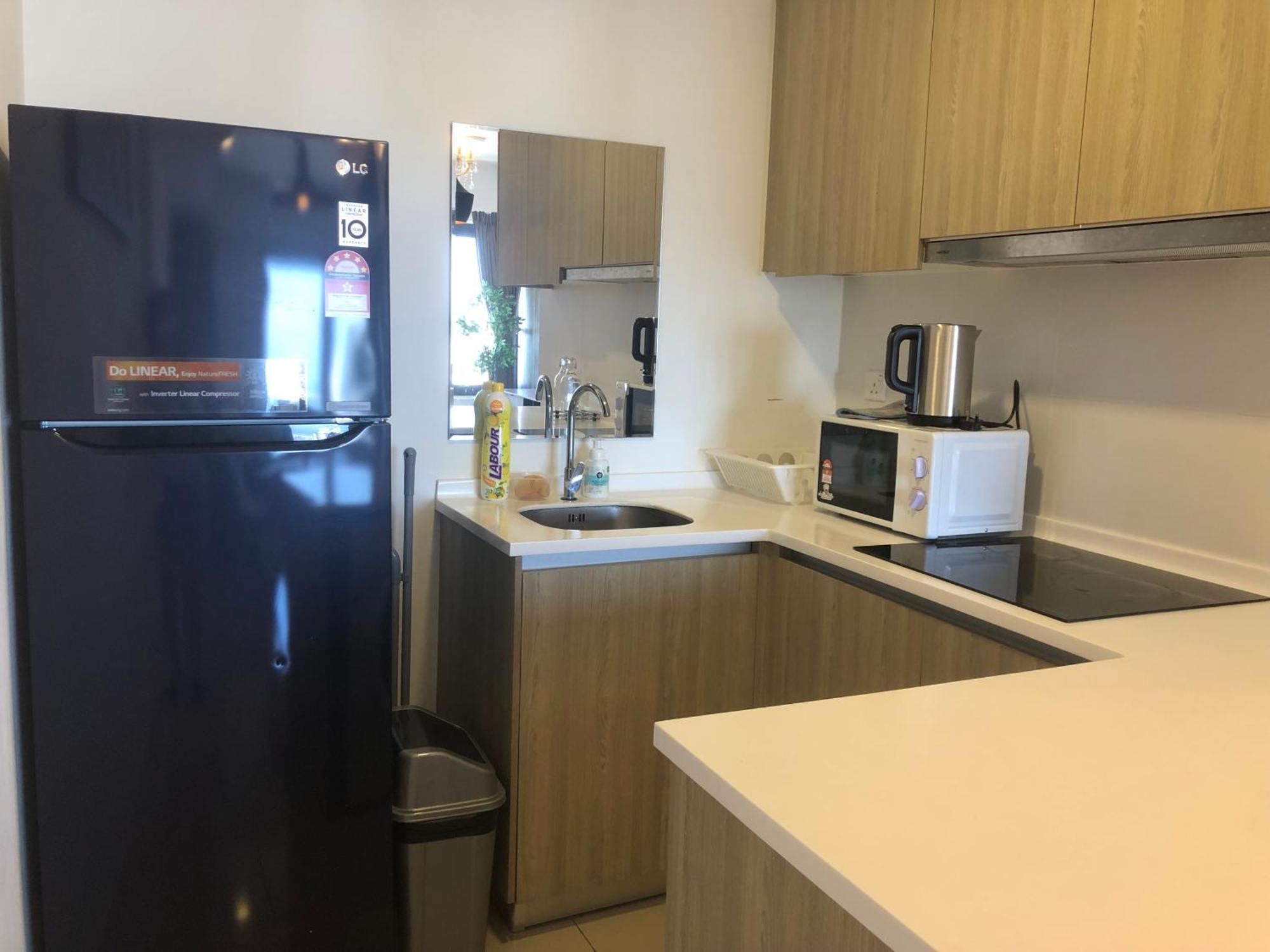 Tropicana 218 Macalister Netflix Unit By Blue Sky Holidays George Town Exteriör bild
